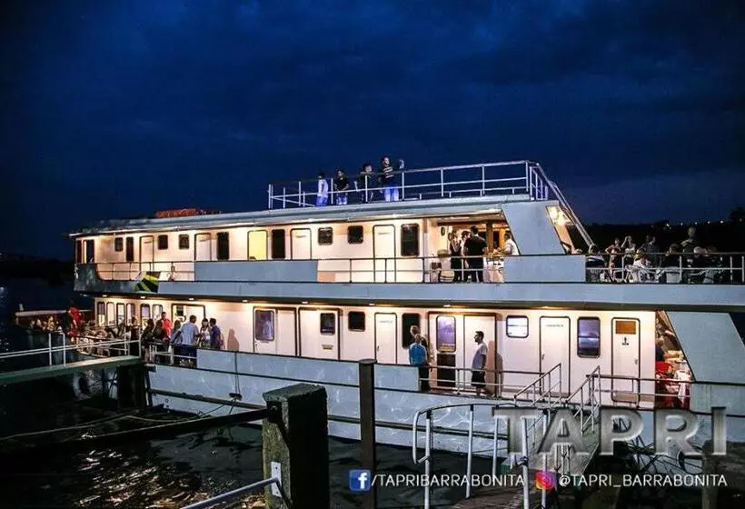 Tapri   Hotel Flutuante