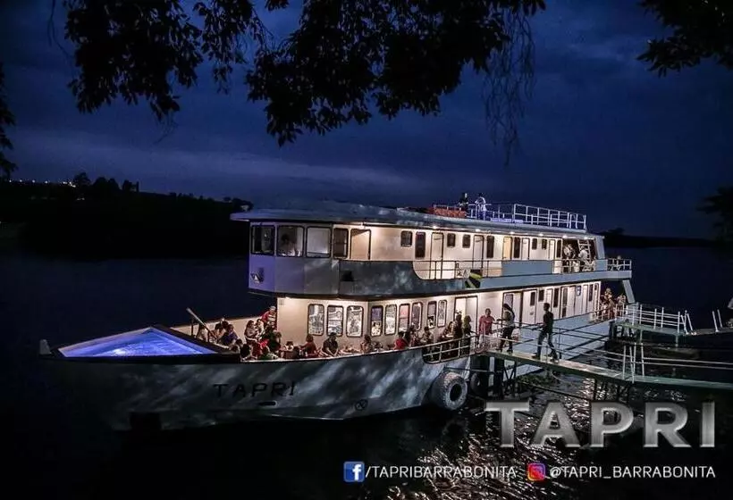 Tapri   Hotel Flutuante