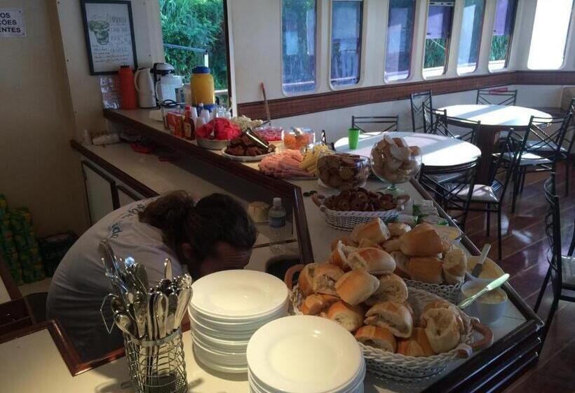 Tapri   Hotel Flutuante