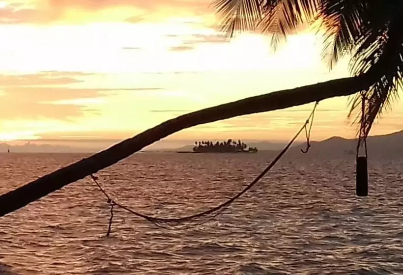 ホテル Cabañas Isla Nubesidub San Blas