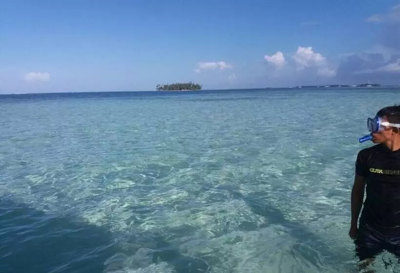 ホテル Cabañas Isla Nubesidub San Blas