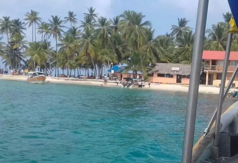 ホテル Cabañas Isla Nubesidub San Blas
