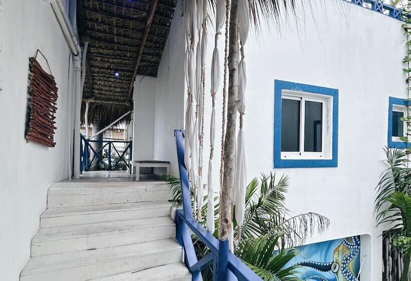 هتل Altea Tropical Inn