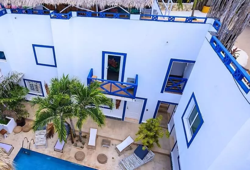 هتل Altea Tropical Inn