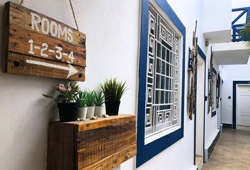 هتل Altea Tropical Inn