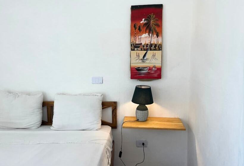 هتل Altea Tropical Inn