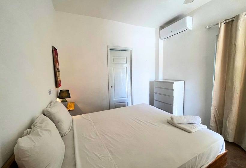 هتل Altea Tropical Inn