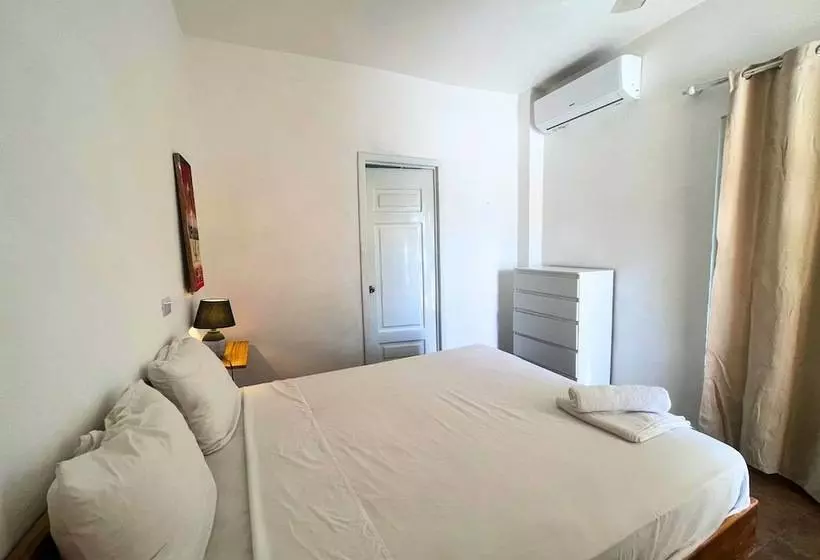 هتل Altea Tropical Inn