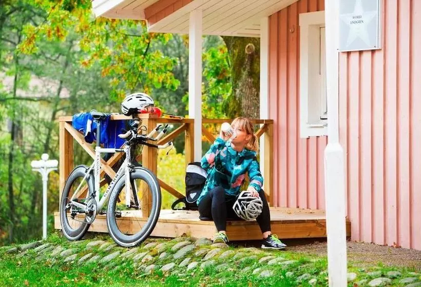 هتل Lisebergsbyns Stugor