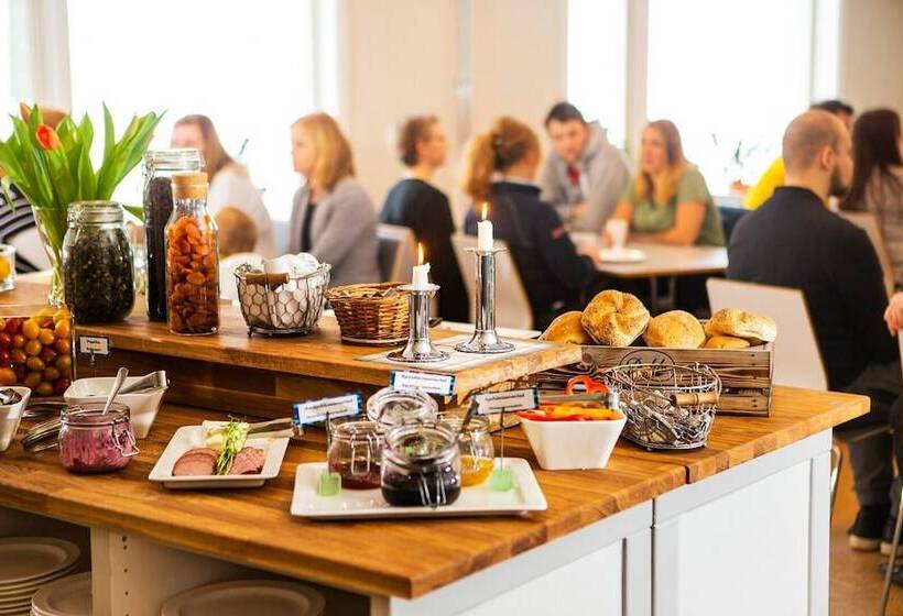 בית מלון כפרי Lisebergsbyns Stugor