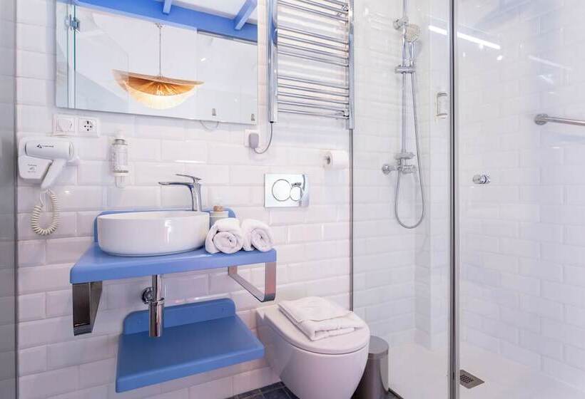 Pansiyon The Old House Marbella