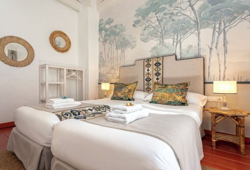 Pansiyon The Old House Marbella