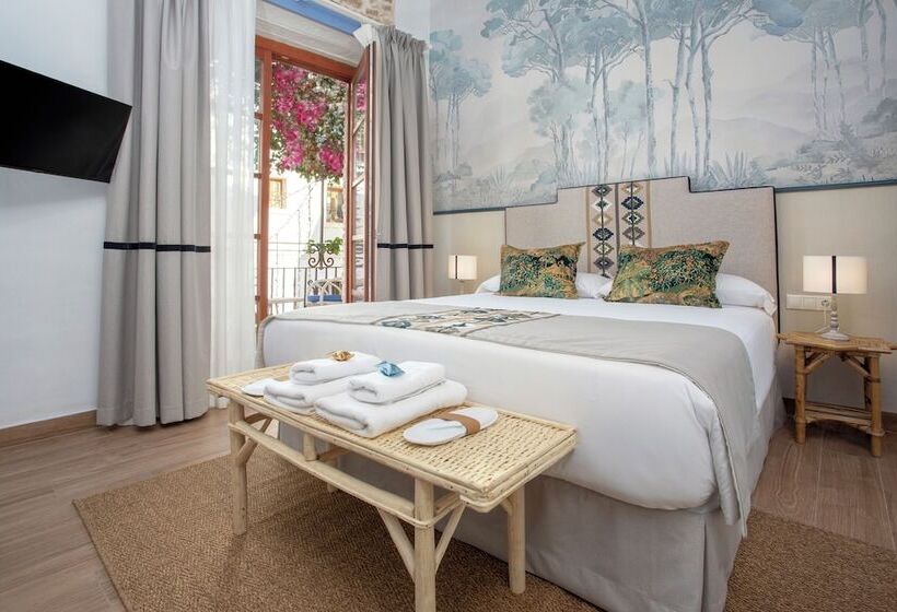 Pansiyon The Old House Marbella