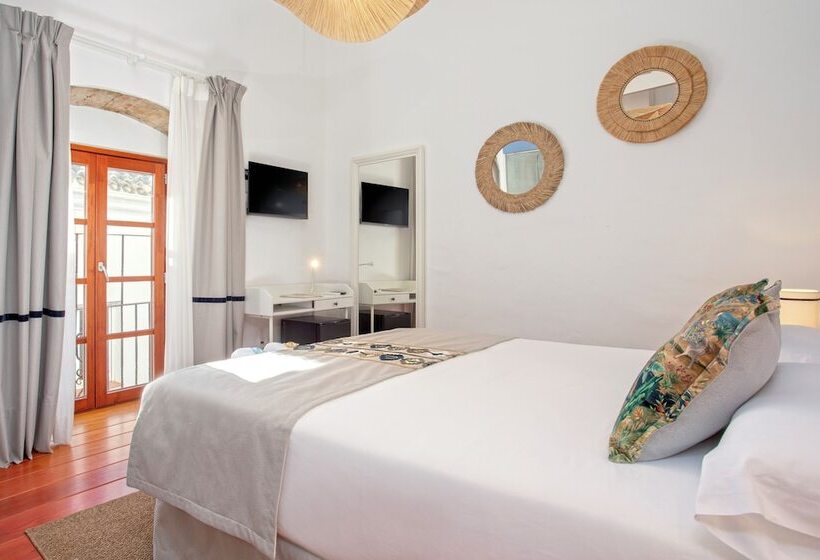 Pansiyon The Old House Marbella