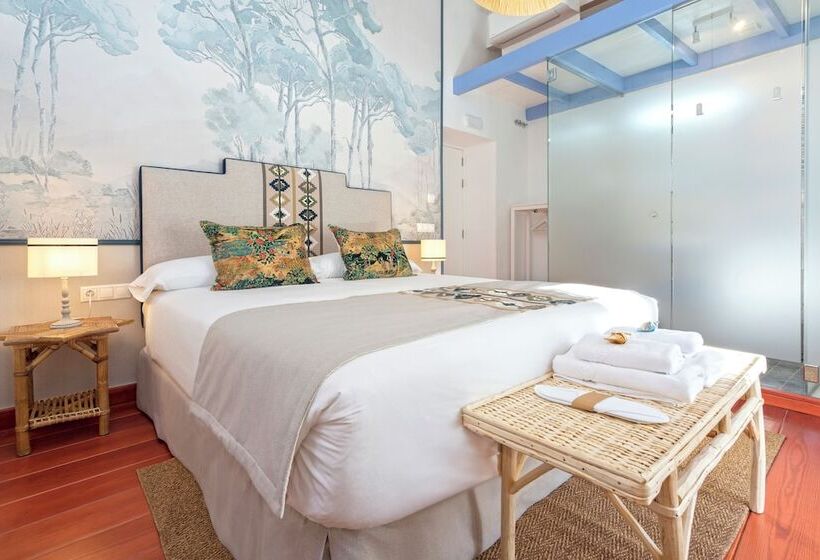 Pansiyon The Old House Marbella