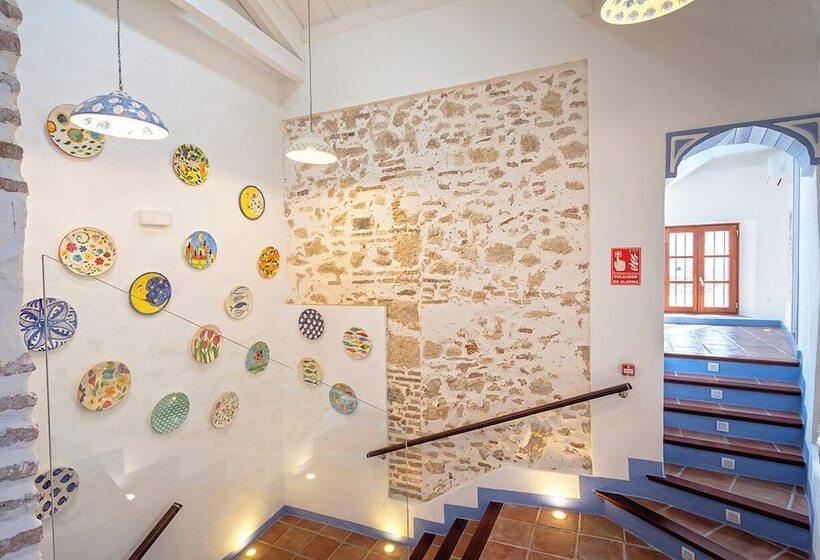 Pansiyon The Old House Marbella