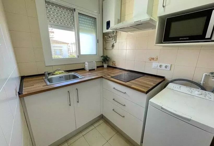 Apartamentos Primera Linea Segur 3000