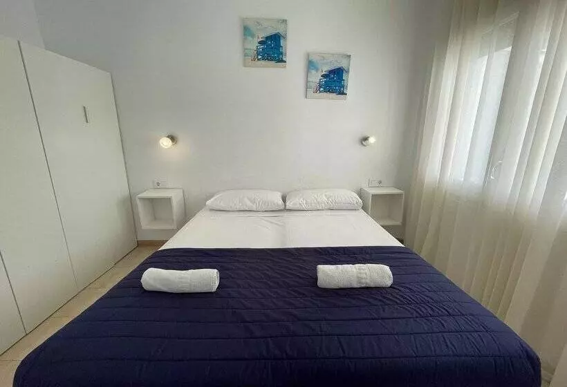 Apartamentos Primera Linea Segur 3000