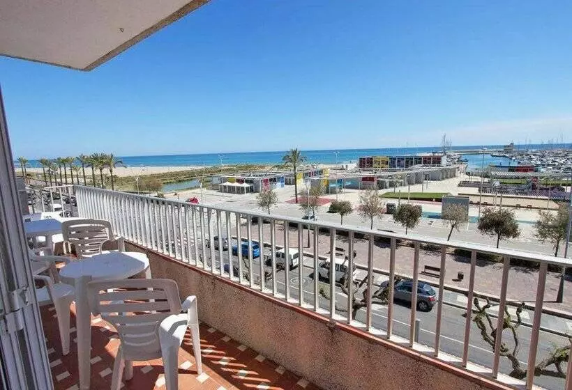 Apartamentos Primera Linea Segur 3000