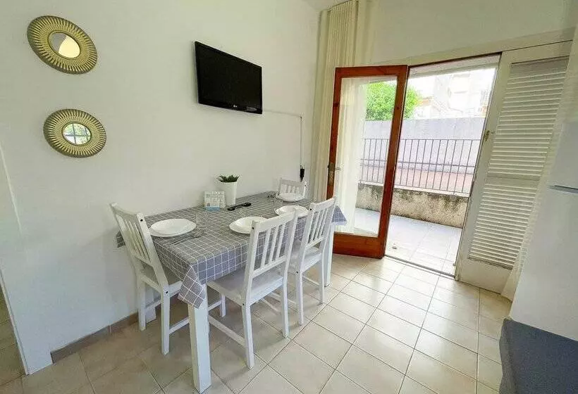 Apartamentos Primera Linea Segur 3000