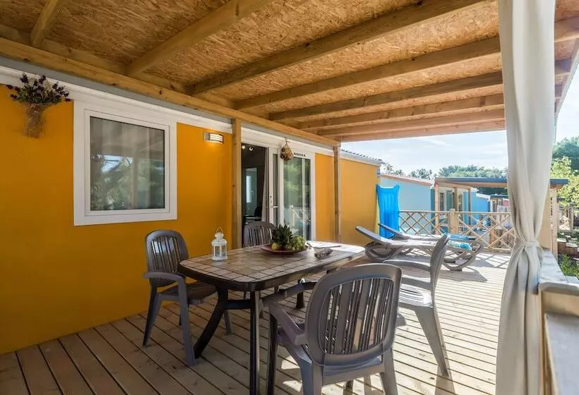 ホテル Camping Adria Mobile Homes Park Umag