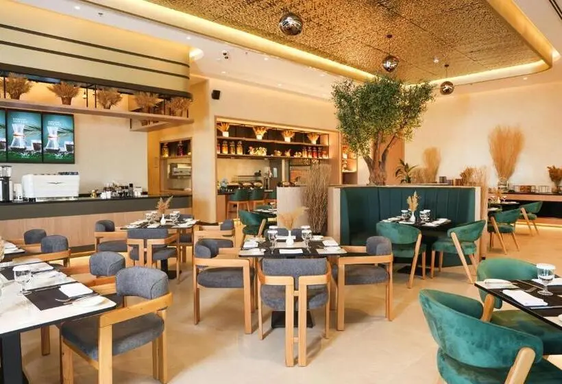 هتل Park Inn by Radisson Muscat