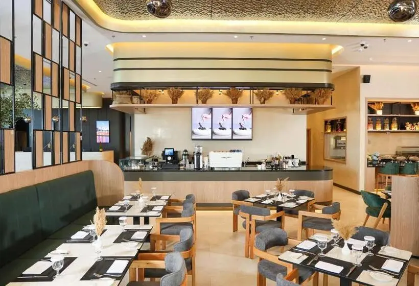 هتل Park Inn by Radisson Muscat