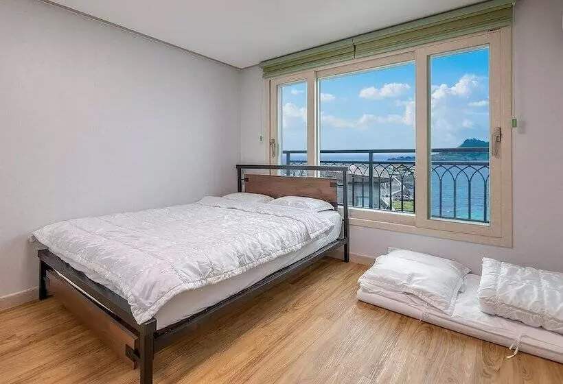 Jeju Jang Sugot Pension