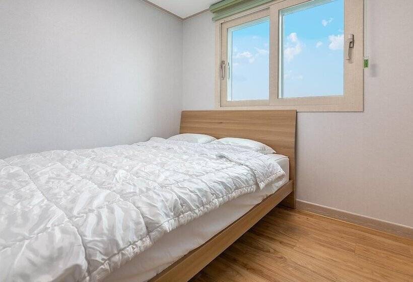 Jeju Jang Sugot Pension