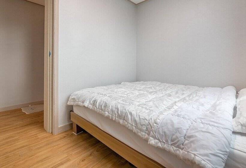 Jeju Jang Sugot Pension