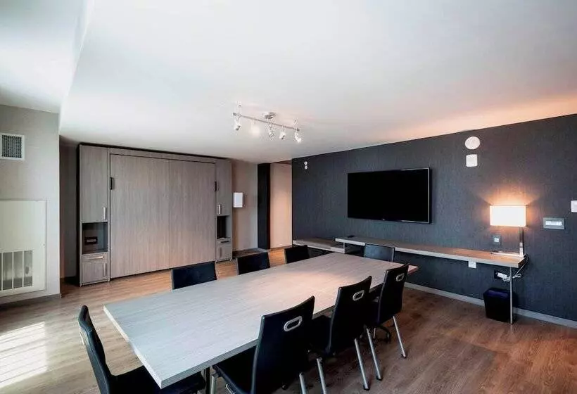 AC Hotel Nashville Downtown