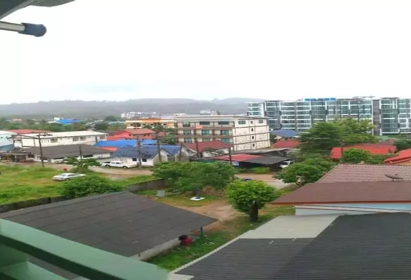 ホテル Behome Phuket