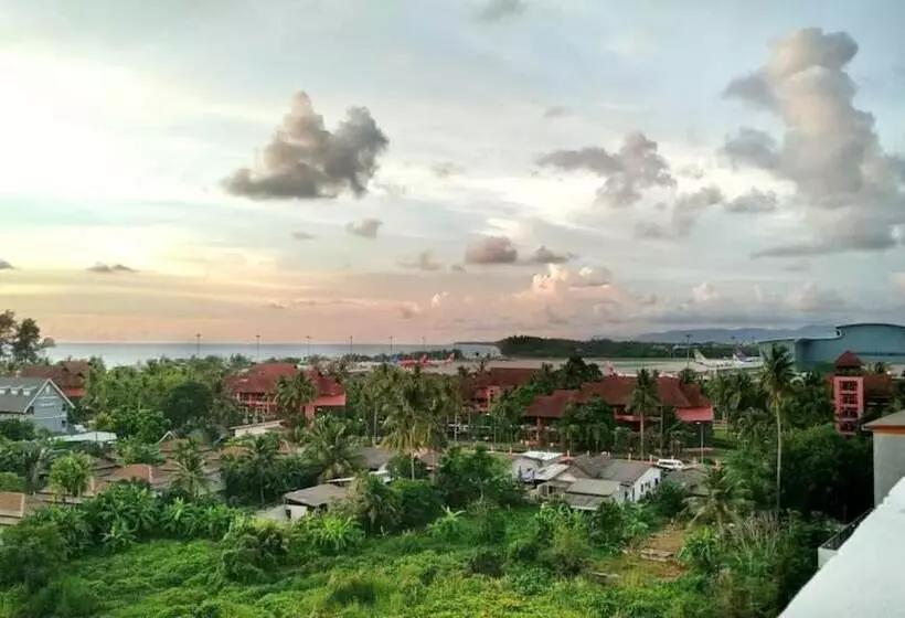 ホテル Behome Phuket