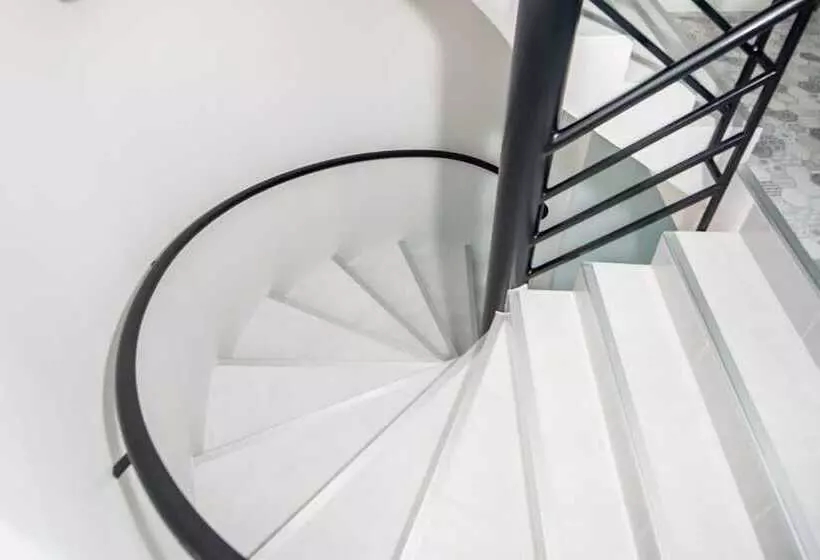 ホテル Behome Phuket