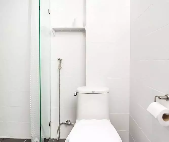 ホテル Behome Phuket