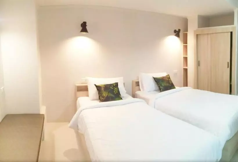 ホテル Behome Phuket