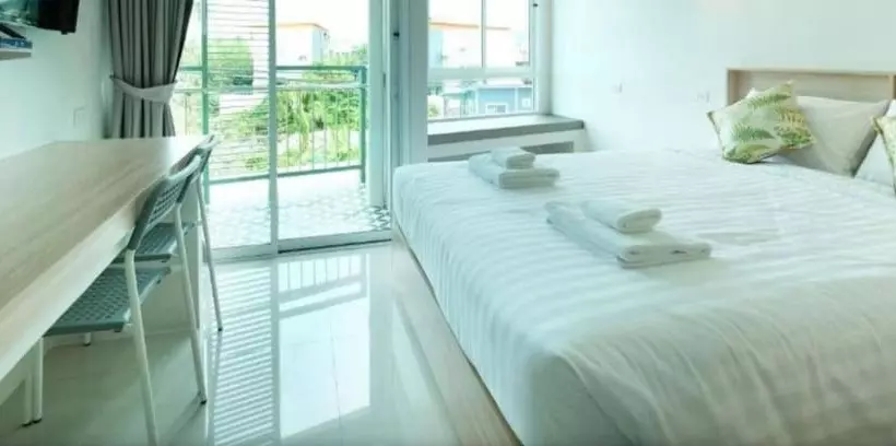 ホテル Behome Phuket