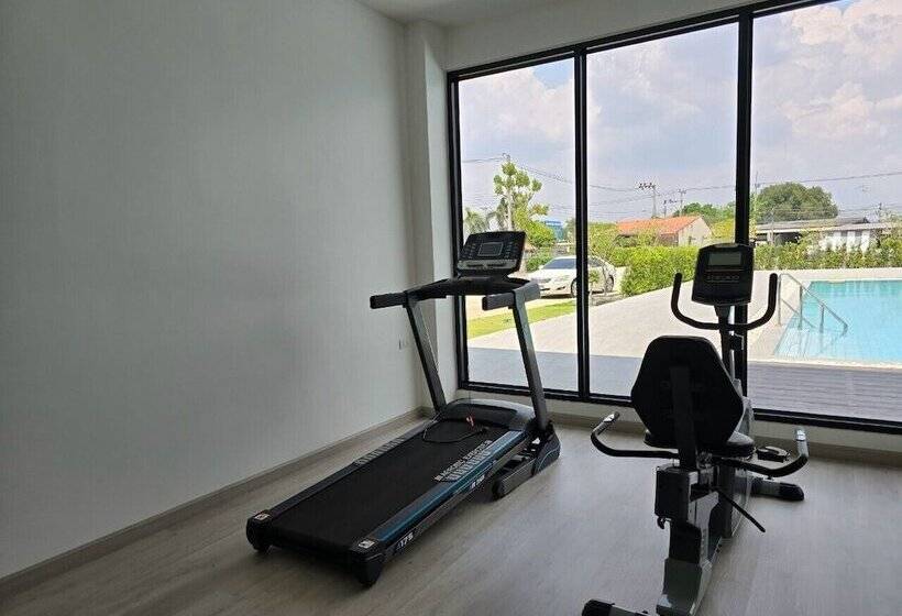 فندق Manee Mantra