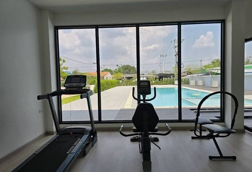 فندق Manee Mantra