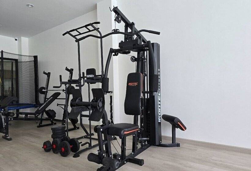 فندق Manee Mantra