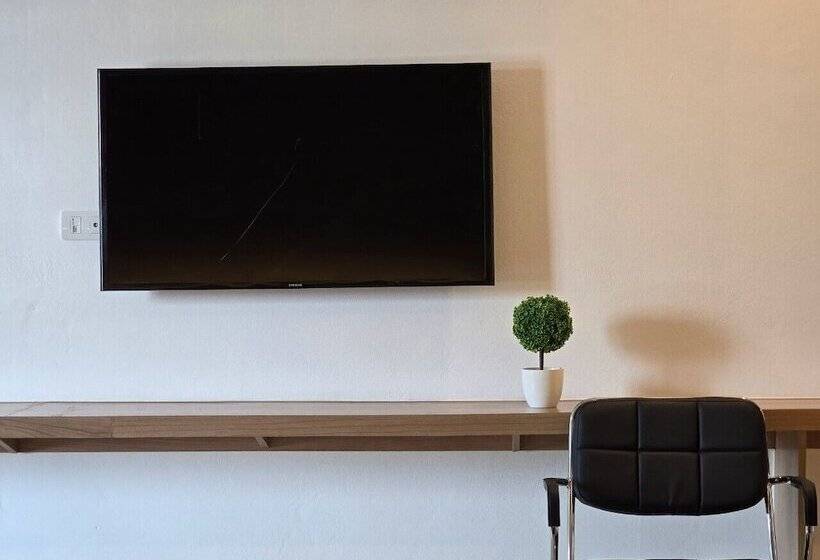 فندق Manee Mantra