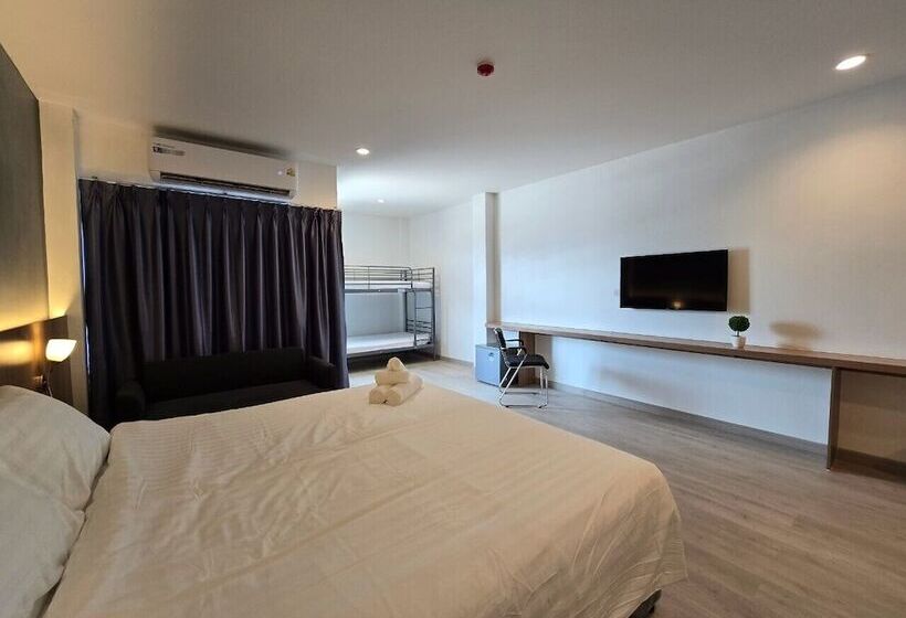 فندق Manee Mantra