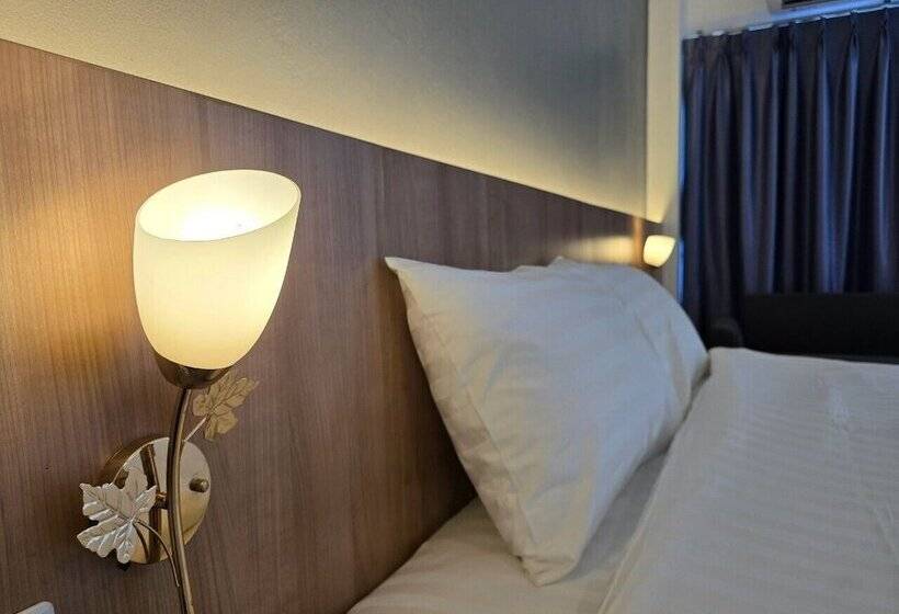 فندق Manee Mantra