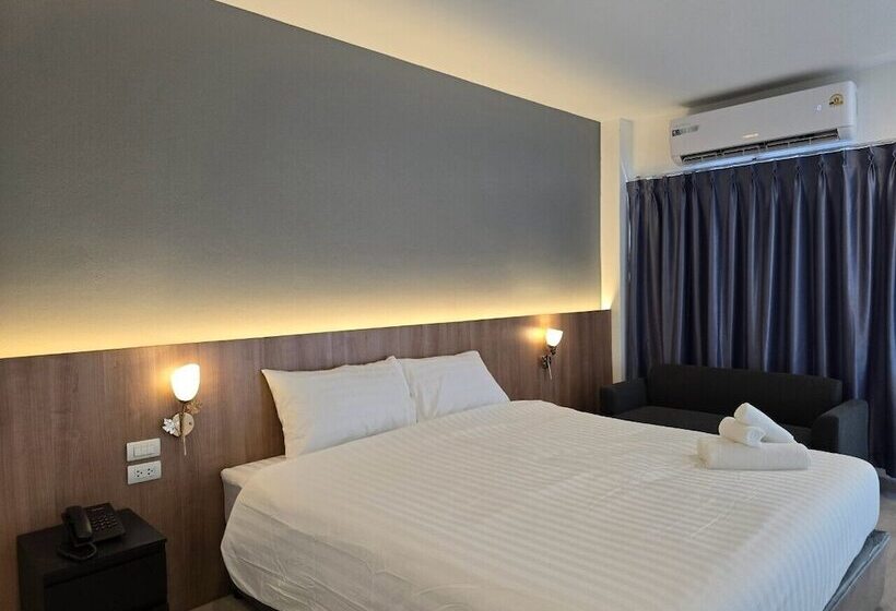 فندق Manee Mantra