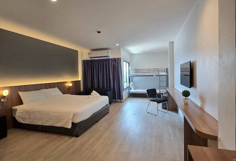 فندق Manee Mantra