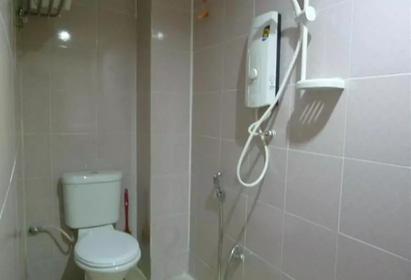 New Wave Hotel Nilai 1