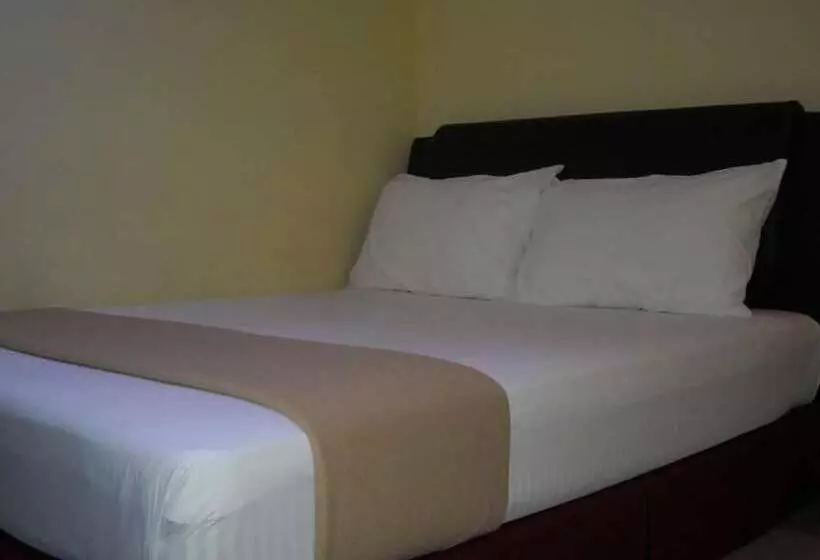 New Wave Hotel Nilai 1