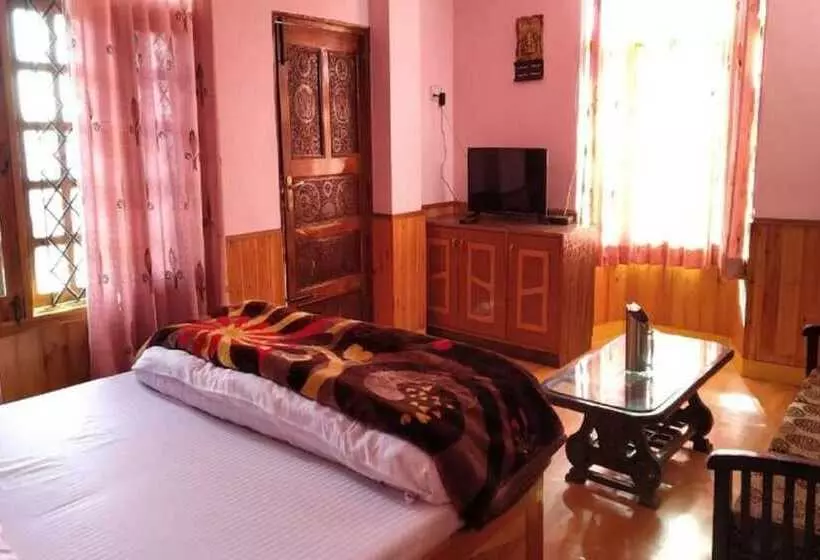 Hotelli Goroomgo Himsutra Shimla