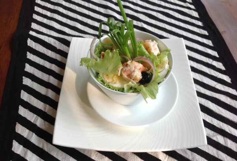 Bed and Breakfast Good Karma Villa