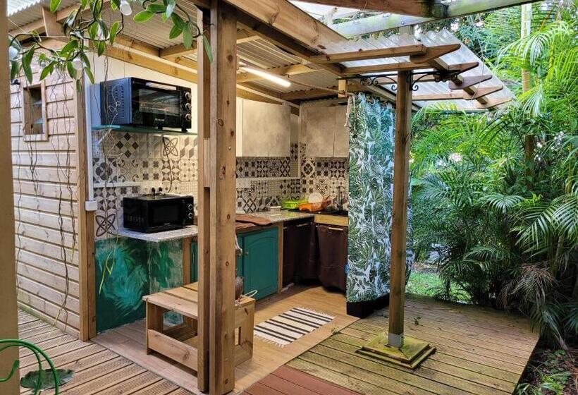 تختخواب و صبحانه Poivre Et Citronnelle